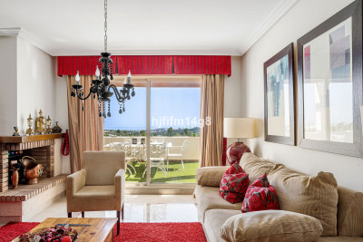 3 Bedroom Penthouse Duplex in Nueva Andalucía - Image 3