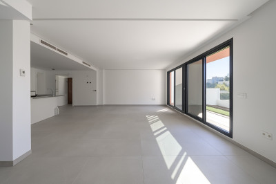 3 Bedroom Penthouse Duplex in La Quinta - Image 4