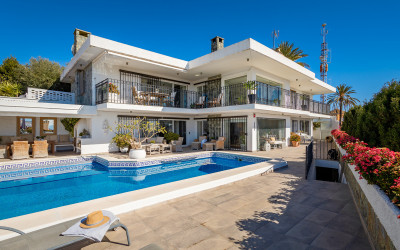 4 Bedroom Detached Villa in Nueva Andalucía - Image 5