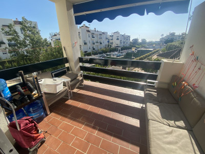 2 Bedroom Middle Floor Apartment in Nueva Andalucía - Image 2