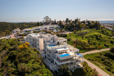 2 Bedroom Penthouse in Nueva Andalucía - Image 4