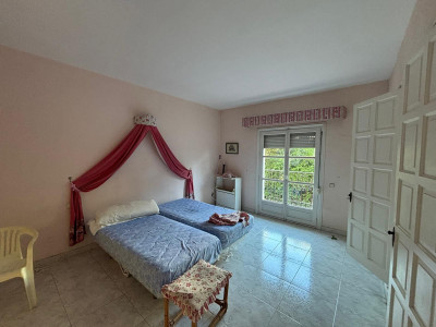 3 Bedroom Middle Floor Apartment in Nueva Andalucía - Image 4