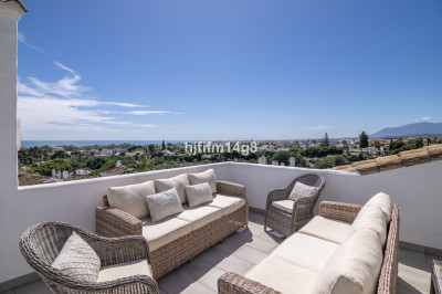 4 Bedroom Penthouse Duplex in Nueva Andalucía