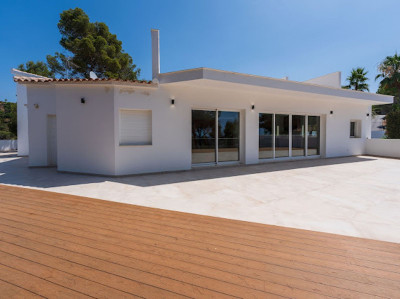 5 Bedroom Detached Villa in El Madroñal - Image 5