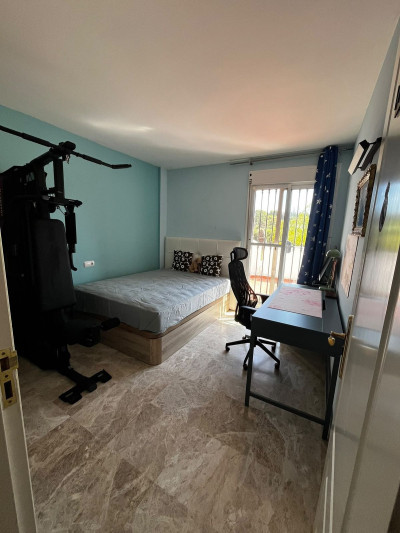 4 Bedroom Townhouse in Nueva Andalucía - Image 4