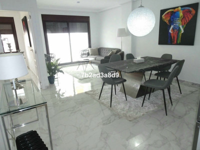 3 Bedroom Middle Floor Apartment in Nueva Andalucía - Image 2