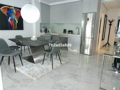 3 Bedroom Middle Floor Apartment in Nueva Andalucía - Image 3