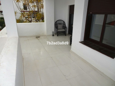 3 Bedroom Middle Floor Apartment in Nueva Andalucía - Image 5
