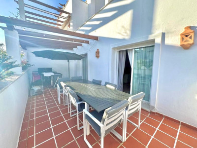3 Bedroom Middle Floor Apartment in Nueva Andalucía - Image 5