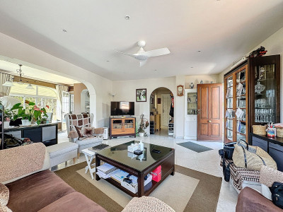 4 Bedroom Detached Villa in Nueva Andalucía - Image 4