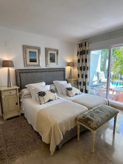 3 Bedroom Semi-Detached House in Puerto Banús - Image 3