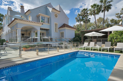 7 Bedroom Semi-Detached House in Puerto Banús - Image 3