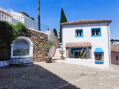 3 Bedroom Detached Villa in El Madroñal - Image 2