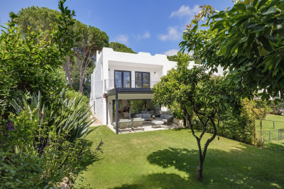 3 Bedroom Semi-Detached House in Nueva Andalucía - Image 2
