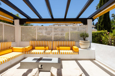 3 Bedroom Middle Floor Apartment in Nueva Andalucía - Image 3