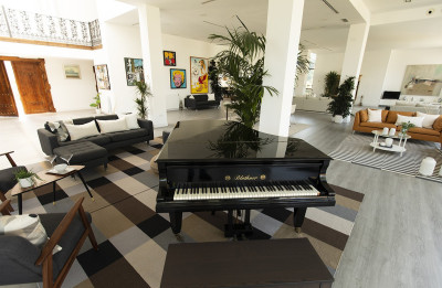 10 Bedroom Detached Villa in Nueva Andalucía - Image 5