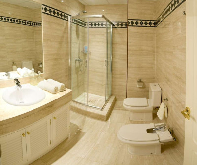 2 Bedroom Ground Floor Apartment in Nueva Andalucía - Image 5