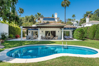3 Bedroom Detached Villa in Nueva Andalucía - Image 1