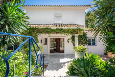 3 Bedroom Detached Villa in Nueva Andalucía - Image 2