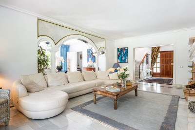 3 Bedroom Detached Villa in Nueva Andalucía - Image 4