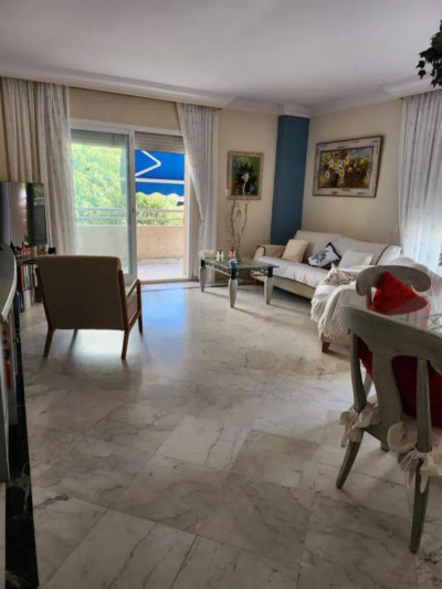 2 Bedroom Middle Floor Apartment in Puerto Banús - Image 4