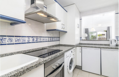 2 Bedroom Ground Floor Apartment in Nueva Andalucía - Image 2