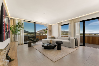 2 Bedroom Penthouse in Nueva Andalucía - Image 1
