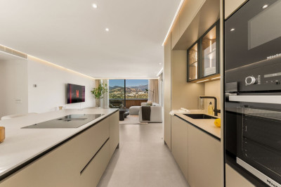 2 Bedroom Penthouse in Nueva Andalucía - Image 5