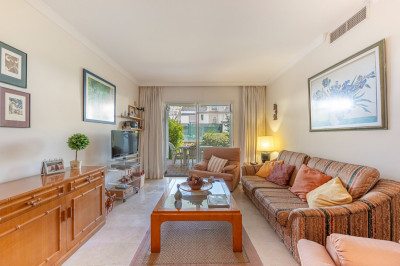 2 Bedroom Ground Floor Apartment in Nueva Andalucía - Image 4