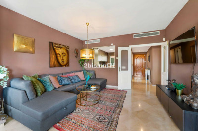3 Bedroom Middle Floor Apartment in Nueva Andalucía - Image 3