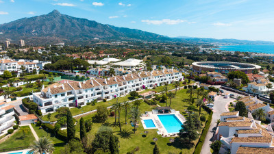 3 Bedroom Ground Floor Apartment in Nueva Andalucía - Image 2