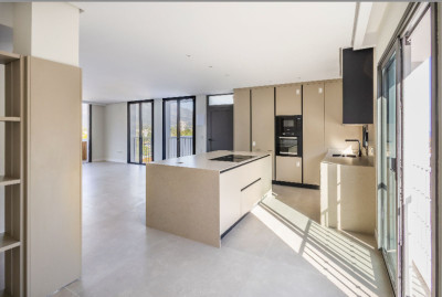 2 Bedroom Penthouse in Nueva Andalucía - Image 2