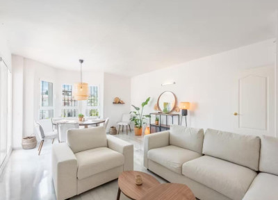 1 Bedroom Penthouse in Nueva Andalucía - Image 3
