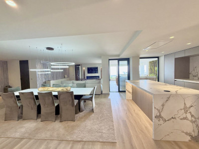 5 Bedroom Middle Floor Apartment in Puerto Banús - Image 4