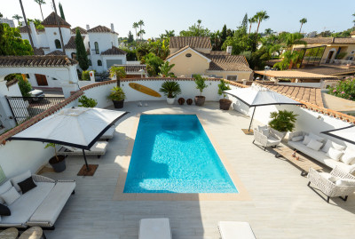 5 Bedroom Detached Villa in Nueva Andalucía - Image 4
