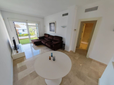 2 Bedroom Top Floor Apartment in Nueva Andalucía - Image 2
