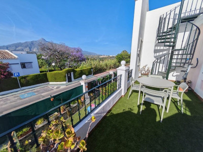 2 Bedroom Top Floor Apartment in Nueva Andalucía - Image 4
