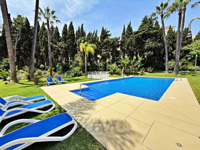 3 Bedroom Top Floor Apartment in Puerto Banús - Image 3