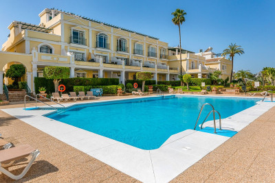 2 Bedroom Ground Floor Apartment in Nueva Andalucía - Image 4