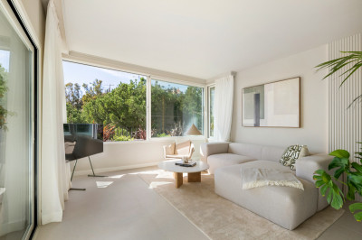 3 Bedroom Duplex in La Quinta - Image 2