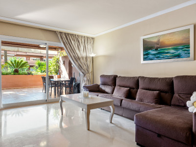 2 Bedroom Ground Floor Apartment in Puerto Banús - Image 2