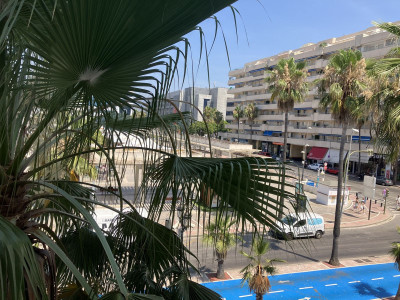 2 Bedroom Middle Floor Apartment in Puerto Banús - Image 3