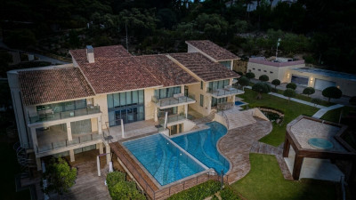 9 Bedroom Detached Villa in La Zagaleta - Image 4