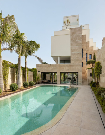 3 Bedroom Duplex in La Quinta - Image 2