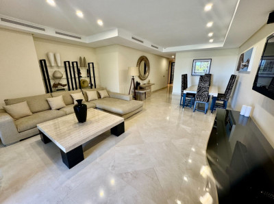 2 Bedroom Ground Floor Apartment in Puerto Banús - Image 5