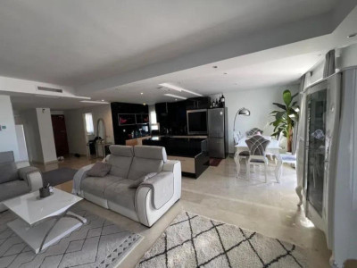 3 Bedroom Middle Floor Apartment in Nueva Andalucía - Image 1