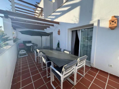 3 Bedroom Middle Floor Apartment in Nueva Andalucía - Image 3