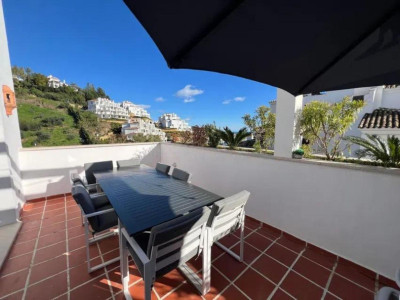3 Bedroom Middle Floor Apartment in Nueva Andalucía - Image 4