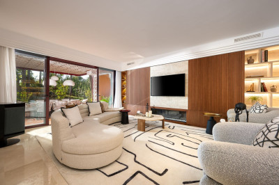 3 Bedroom Ground Floor Apartment in Nueva Andalucía - Image 1