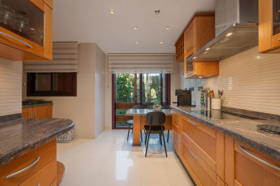 3 Bedroom Ground Floor Apartment in Nueva Andalucía - Image 3